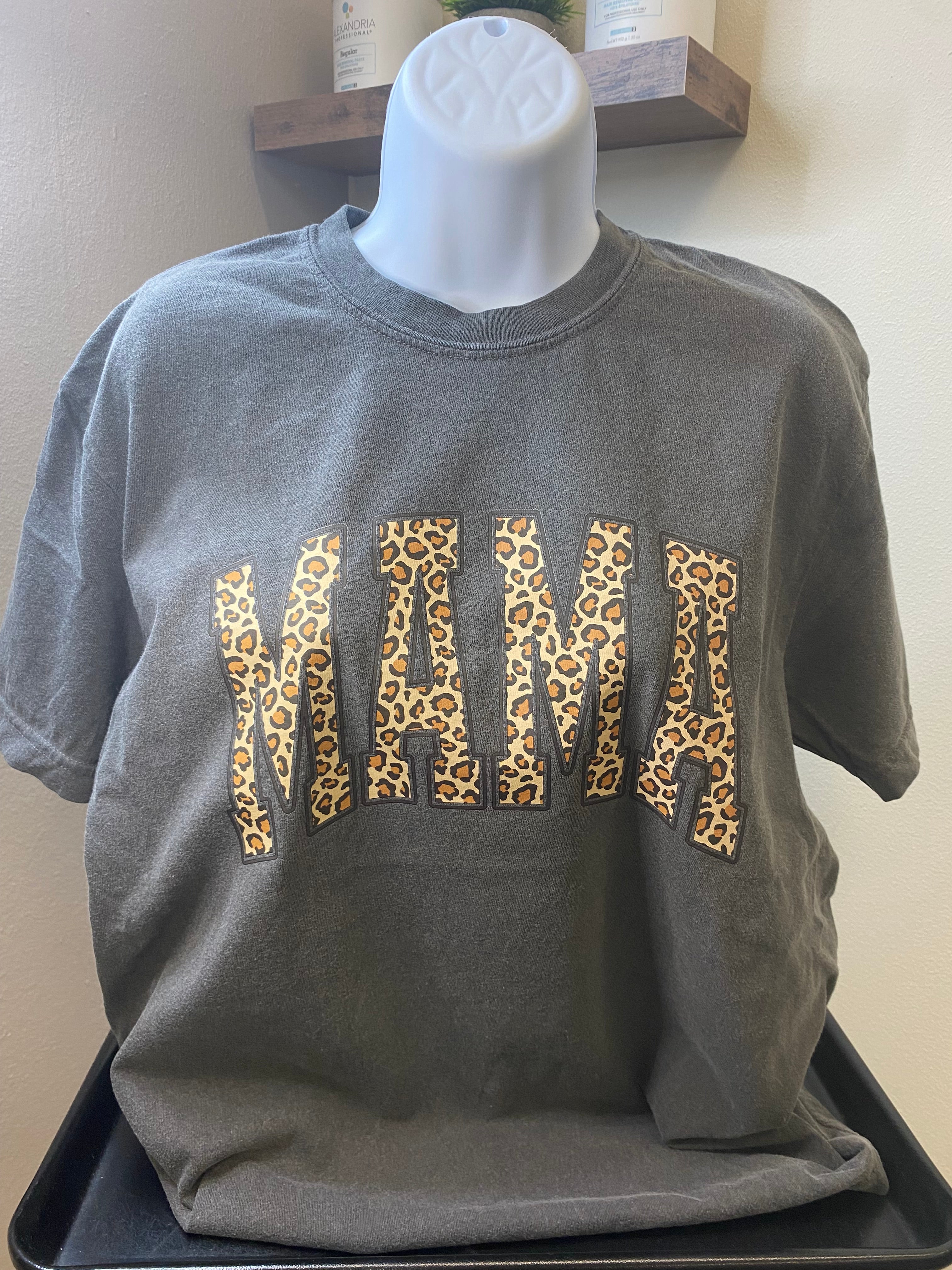 MAMA filled with Leopard print Tee