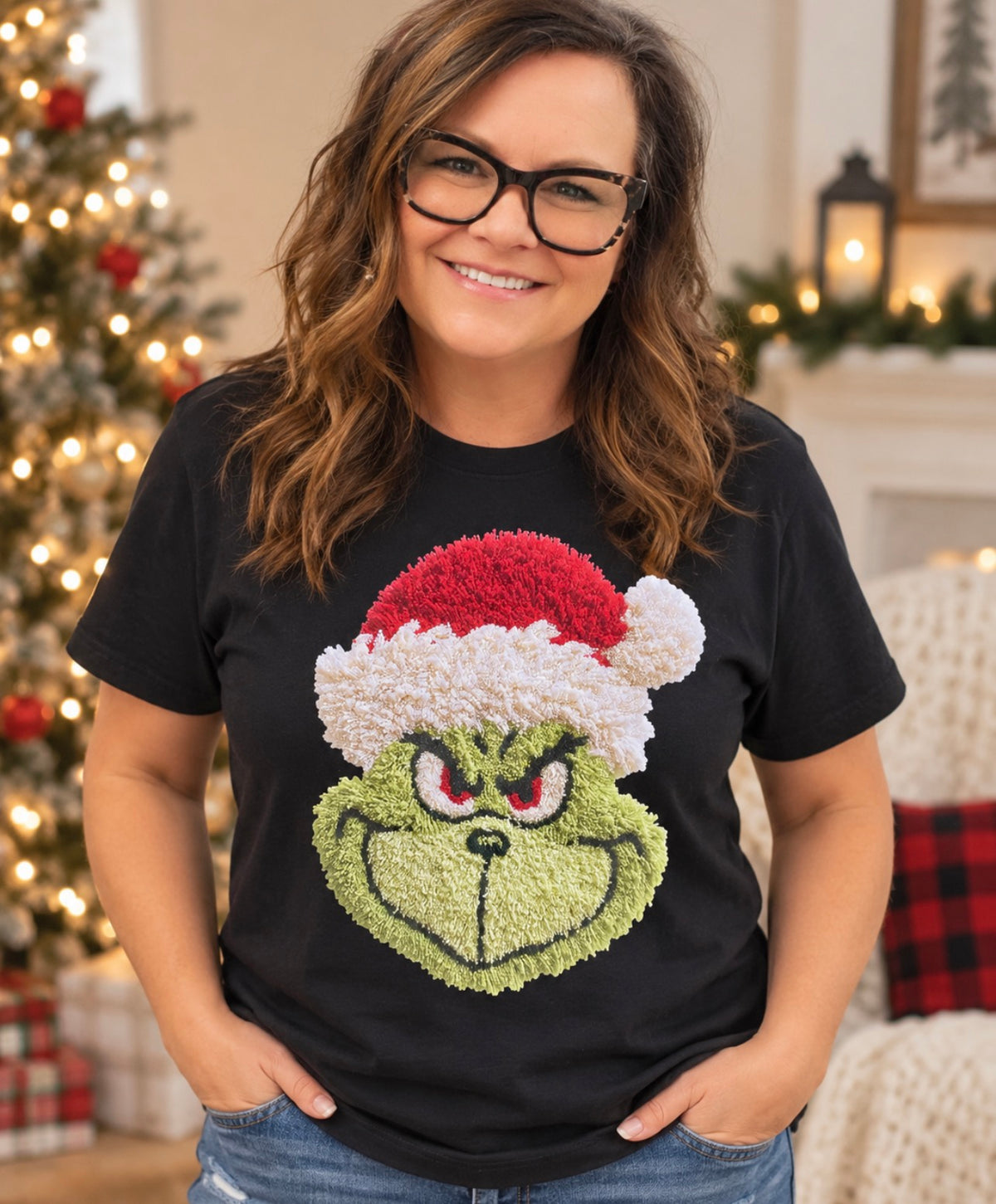 FAUX YARN GRINCH Santa Hat Graphic Tee – Black Gildan | Ready to Ship